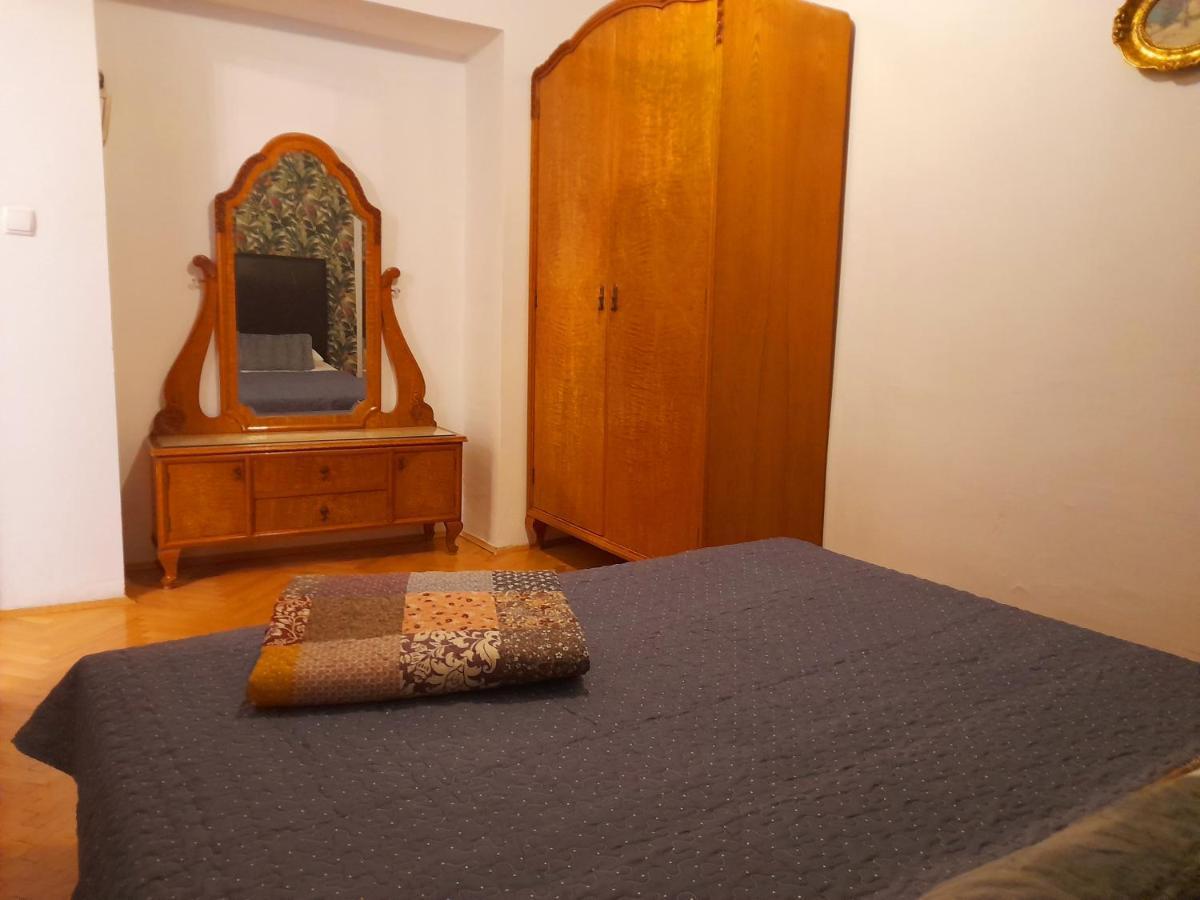 Two Bells Apartment Sibenik Bagian luar foto